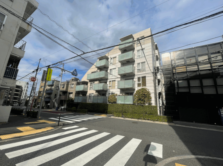 チュリス氷川坂