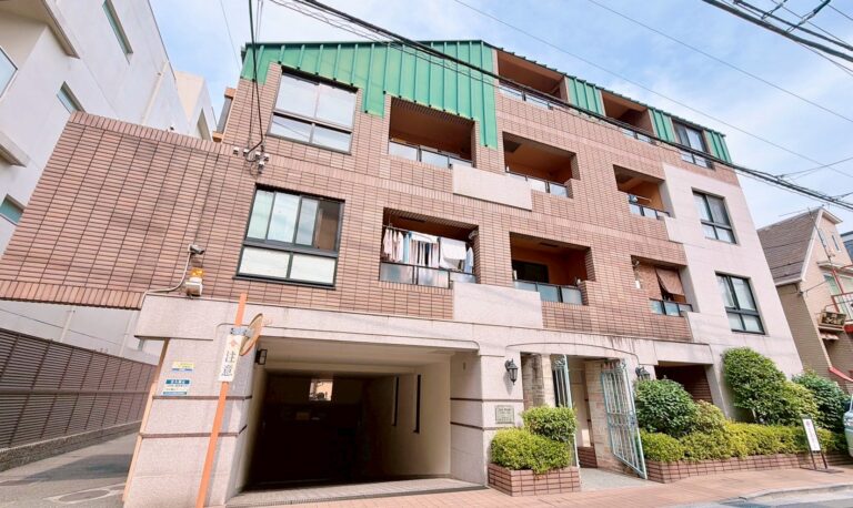 スターロワイヤル四谷大京町